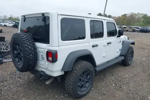 Jeep Wrangler z USA: Oszczędności czy pułapka? Kalkulacja kosztów.