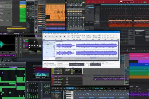 Múltiples programas de producción musical abiertos, mostrando pistas, efectos y formas de onda. Un vistazo al proceso creativo detrás de los proyectos musicales.