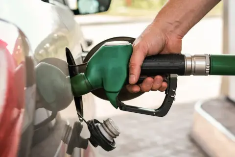 Diesel: Co to za paliwo? Skład, typy, działanie i przyszłość