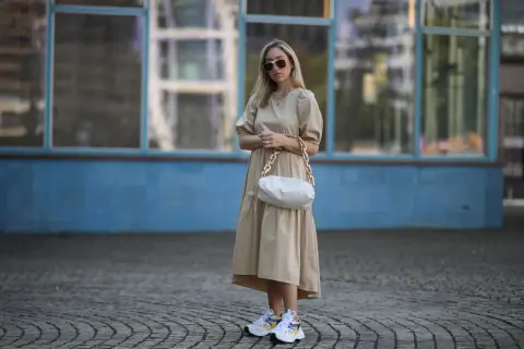 Buty do beżowej sukienki: Jak wybrać idealne na każdą okazję?
