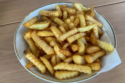 Jak zrobić frytki w frytkownicy beztłuszczowej bez zbędnego tłuszczu