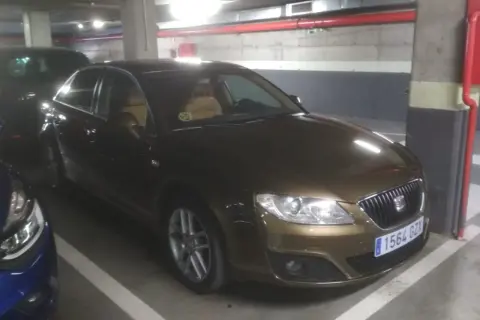 Seat Exeo 2.0 TDI 143cv marrón en parking. ¿Problemas con este modelo?