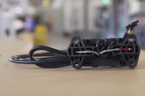 Opinie o monterach wiązek elektrycznych: wyzwania i możliwości rozwoju