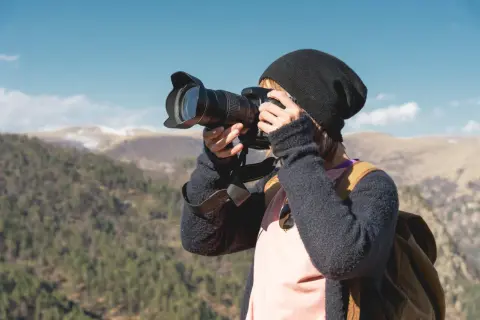 Najlepsze obiektywy z dużym zoomem dla każdego fotografa. Jak wybrać idealny?
