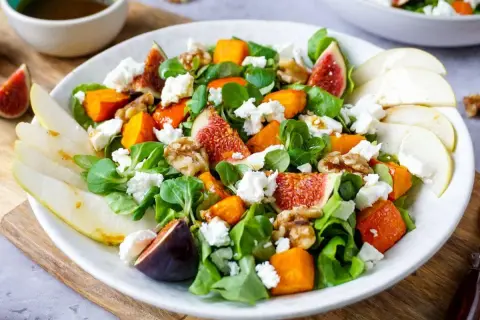 Kürbis im Salat: Rezepte, Tipps & die besten Sorten für Herbst
