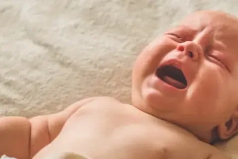 Ile trwa katar przy ząbkowaniu i jak go złagodzić u dziecka