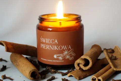 Świeczka o zapachu piernika - stwórz wyjątkową atmosferę świąt