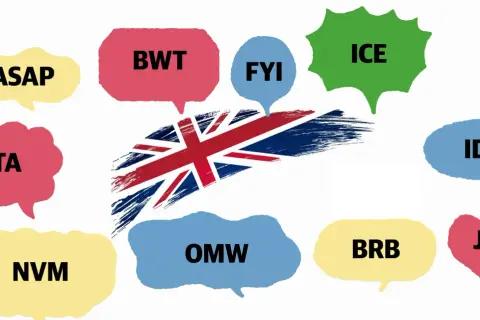 Bocadillos con siglas comunes en inglés como ASAP, ETA, BWT, FYI, ICE, IDK, OMW, BRB, NVM y JIC, sobre una bandera del Reino Unido.