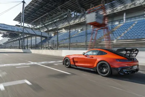 Mercedes AMG GT Black Series - Niezrównana moc i osiągi sportowe
