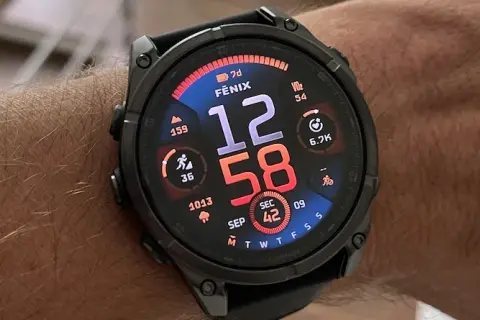 Jak włączyć zegarek Garmin – proste kroki, które musisz znać