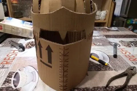 Jak zrobić strój Aresa dla dziecka? DIY z kartonu krok po kroku!