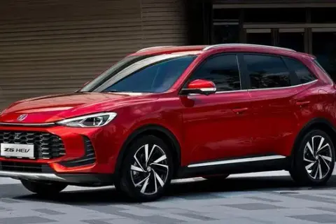 Jaki SUV mało pali? TOP modele, hybryda vs diesel wybierz mądrze