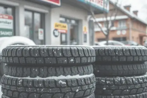 Czy 5-letnie opony zimowe to ryzyko? Zobacz, co warto wiedzieć