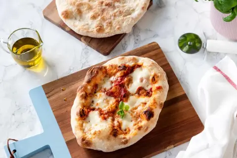 Gdzie kupić gotowe ciasto na pizzę? Sprawdź najlepsze opcje!