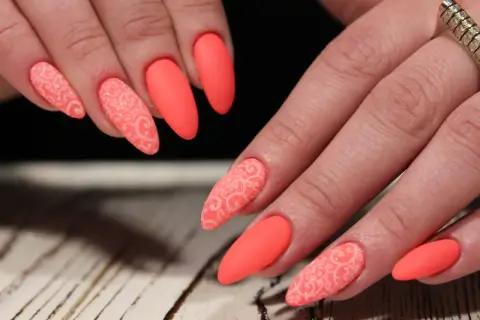 Hybryda zabrudzona długopisem? Uratuj manicure bezpiecznie!