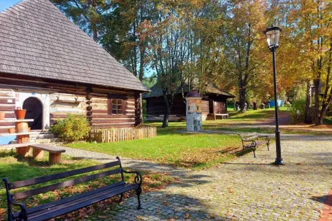 Chata Skansen w Witulinie - historia, usługi i idealne miejsce na imprezy