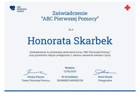 Kto może wystawić zaświadczenie o ukończeniu kursu pierwszej pomocy? Sprawdź, zanim stracisz czas.