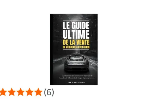 Mécanicien en combinaison rouge vérifiant un véhicule pour la vente. Contrôle technique d'un véhicule moins de 4 ans.
