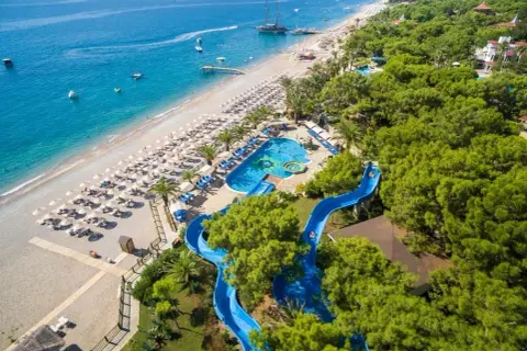 Kemer - jakie morze otacza ten popularny kurort turystyczny?
