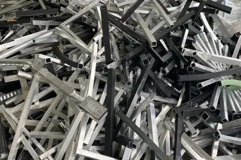 Ile kosztuje aluminium w skupie? Sprawdź aktualne ceny i czynniki wpływające na wycenę