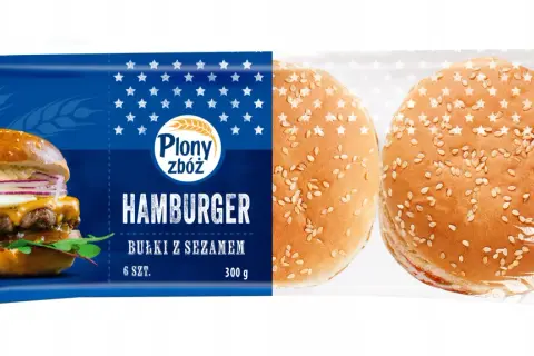 Opakowanie bułek do hamburgerów z sezamem, z widocznym gotowym burgerem i dwoma bułkami.