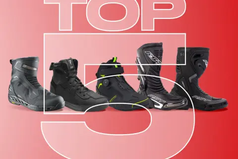 Pięć par czarnych butów motocyklowych różnych typów na czerwonym tle z napisem "TOP 5".