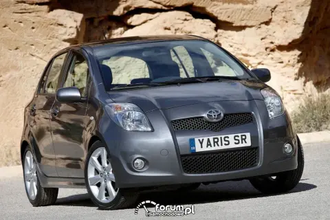 Toyota Yaris II: Jaki silnik wybrać, by nie żałować? Poradnik Kaji