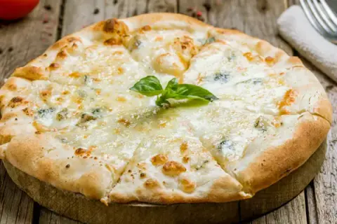Réussir sa pizza blanche : bases, garnitures et secrets de pro