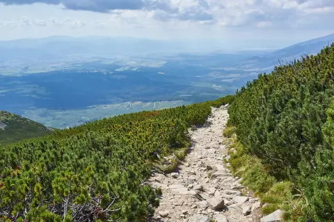 Czerwony szlak na Babią Górę: 5,3 km wyzwań. Gotowy na Diablak?
