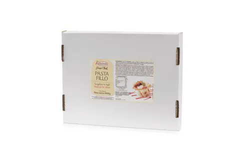 Sfoglie di pasta fillo, un formaggio a pasta filata pronto per essere cucinato, ideale per ricette dolci e salate.