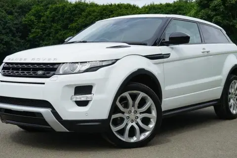 Range Rover Evoque: jaki silnik wybrać, aby uniknąć wysokich kosztów?