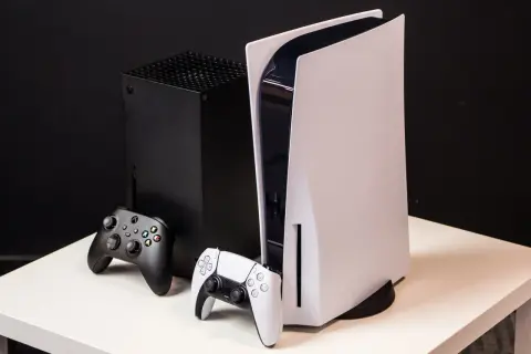 Xbox czy PS5 – która konsola naprawdę oferuje lepsze gry i wartość?