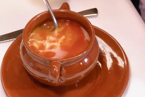 Sopa de Ajo Perfecta: Secretos del Clásico Castellano (Guía Experta)