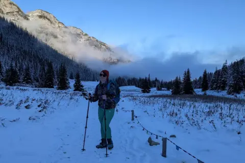 Zimowe Tatry w styczniu: Co musisz wiedzieć o szlakach i bezpieczeństwie?