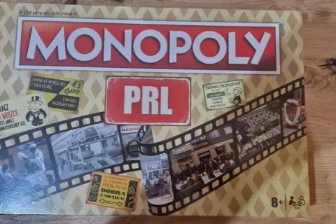 Nostalgiczne stare gry planszowe PRL, które pamiętasz z dzieciństwa