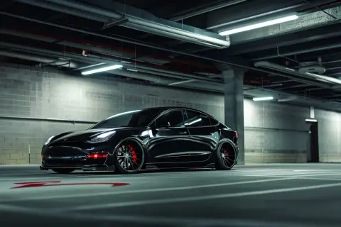 Tesla tuning – najlepsze modyfikacje dla samochodów Tesla Model 3