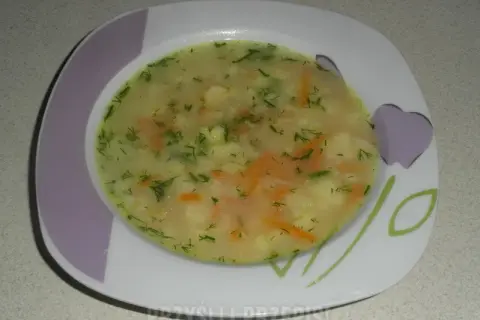 Sekrety babci: idealna zupa kalafiorowa jak z dzieciństwa przepis!