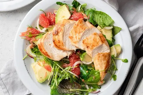 El Secreto de la Ensalada de Pollo Perfecta: Recetas y Consejos