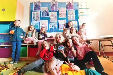 Czy zerówka to przedszkole? Poznaj kluczowe różnice i fakty
