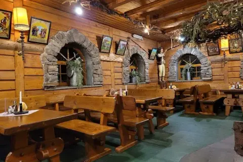 Najlepsze restauracje w Wiśle: Gdzie zjeść dobrze i tanio?