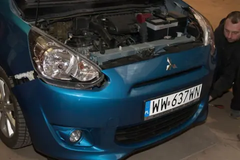 Czym skleić zderzak? Poradnik DIY i wybór najlepszego kleju