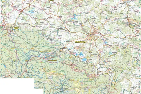 Mapa Gór Izerskich z zaznaczonymi trasami rowerowymi. Widoczne miejscowości: Jelenia Góra, Szklarska Poręba, Karpacz.