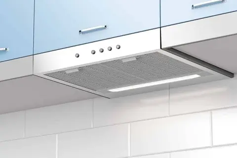 Campana extractora moderna de acero inoxidable, lista para cambiar y mejorar tu cocina.