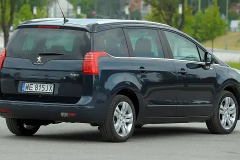 Peugeot 5008 jaki silnik wybrać, aby uniknąć problemów z wydajnością?