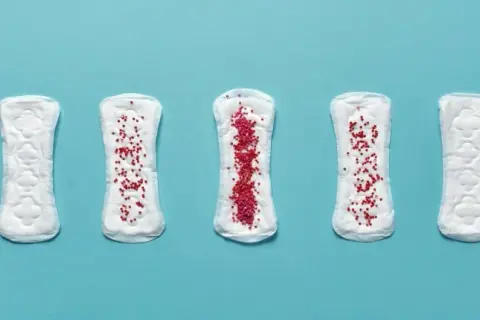 Objawy miesiączki: Co jest normą, a kiedy do lekarza?