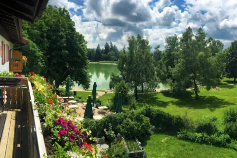 Pension Seebad Sulzberg: Ihr Traumurlaub direkt am Allgäuer See