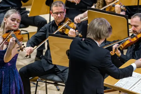 Orkiestra symfoniczna filharmonii śląskiej: historia, koncerty i osiągnięcia