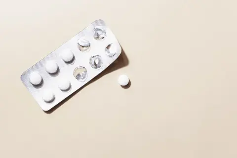 Czy leki na cholesterol odchudzają? Prawda o ich wpływie na wagę