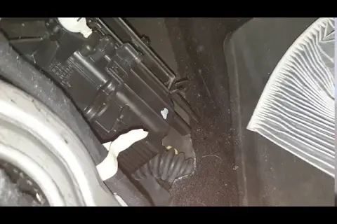 Jeep Cherokee KJ: Gdzie jest filtr kabinowy? Odpowiedź Cię zaskoczy!