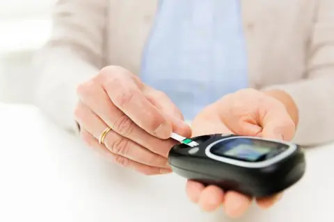 Diabetolog: Kto leczy cukrzycę i jak się przygotować do wizyty?
